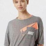 Nike dri-fit oversized gray training crop front pocket logo T-shirt Photo 0