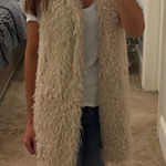 Listicle  Cozy Beige Sherpa fur cream vest small Photo 0