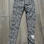 White Fox Boutique White Fox active white leopard leggings Photo 0