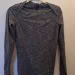 Lululemon Heavy Knit Gray Textured Long Sleeve with thumb holes Photo 2