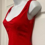 Pretty Little Thing Shape Red Cup Detail Midi Dress Photo 4