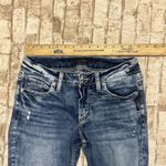 SILVER Elyse Capri Women’s Size 27 X 22 1/2 Boot Cut Low Rise Blue Denim Jeans Photo 7