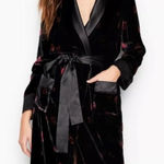 Victoria's Secret VICTORIA’S SECRET NWOT Velvet Floral Robe with Satin Trim Black Small Photo 0