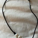 Amazon 3 Pearl Leather Necklace Photo 0