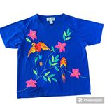 Vintage 1990s Victoria Harbour Tropical Parrot Vacation Shirt size Medium Blue Photo 0