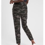 Athleta  Farallon Pants in Olive Camo size 0 Photo 50