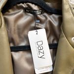 SheIn Dazy Two Toned Zip Up Jacket Photo 3