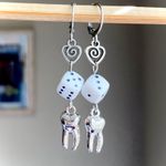 Handmade dice & tooth grunge funky y2k style dangle earrings 🎲🦷 Photo 1