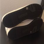 Calvin Klein  Women’s Carlina Sneakers Sz 9M Photo 4