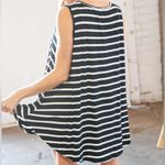 None PLUS BLACK & IVORY STRIPE SLEEVELESS TANK TOP oversized Photo 1