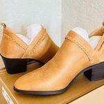 Journee Collection Sophie Braided Strap Bootie, Block Heel, Tan, Size 7, NWT Photo 11