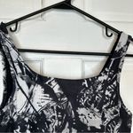 Mondetta Abstract Criss Cross Back Sports Bra in Black/Gray/White - XS/SMALL Photo 5