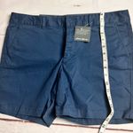 Eddie Bauer  Womens  Mid-rise Rise Boyfriend Legend Wash Stretch Shorts Sz 10 Photo 4