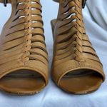 Chinese Laundry Women's 9, Brown Leather Woven Peep Toe, 3.5" Heel Sandals Photo 4