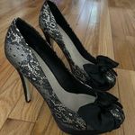 Menbur/Anthropologie Black lace and Gold Satin with black satin Heel.S 39/8 Photo 0