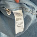 J.Crew  Relaxed Fit Chambray Shirt Womens 8 Blue Long Sleeve Button Up Preppy Photo 7