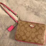 Coach Wristlet Photo 0