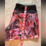 Lululemon Women’s Run Time Pink purple Floral Size 6 Photo 10