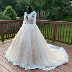 Custom Made Wedding Dress princess long train lace Embroidered Long Sleeve Light Weight  Photo 0