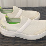 Oofos sneakers women’s size 7 White Photo 0