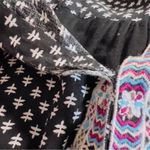 Skies Are Blue  XL Petite (with flaw) Tabbed Sleeves with Deep V-Neck Emb… Photo 12