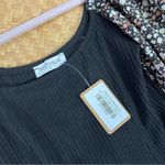 Vestique Nwt ribbed knit floral balloon sleeve bodysuit‎ Photo 3