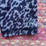 FLEO OLIVE GREEN CHEETAH PRINT LEGGINGS Size M Photo 4