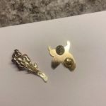 Hummingbird Lot Of 2 Brooch Pins Vintage - Modern Gold Tone Rose Flower Bouquet, Photo 5