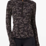 Lululemon  1/2 zip long sleeve  Photo 0