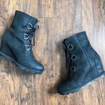 Sorel • Joan of Arctic mid wedge II lace up boots ankle black leather waterproof Photo 2