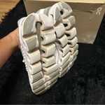 on cloud ON CLOUDSWIFT gray white running athletic training lace up shoes sneakers sz 8.5 Photo 4