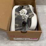 Sugar Women’s washed Olive canvas Camo Sneakers size 6 Green Photo 5