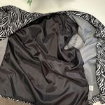 Notations  Suit jacket.  Animal Print. Zebra print.  Size Large. Photo 4