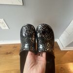 Dansko  Black Silver Animal Printed Clogs Slip-Resistant Nursing Shoes 41/10.5-11 Photo 4