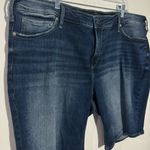 Silver Jeans Silver Jean Elyse Bermuda Jean Shorts‎ Size 22 Photo 2
