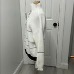 Commense Open Collar Button Up Sweater White Black Size XL Photo 4