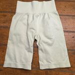 Gymshark Vital Seamless Cycling Shorts Light Green Women's Athletic Fitness Photo 3