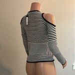 Romeo + Juliet Couture  Halter Cold Shoulder Blouse Top Black / White small #117 Photo 4