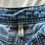 Elan  Ripped jeans Photo 1