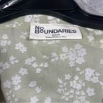 No Boundaries  Light Green Floral Crop Top Blouse; medium Photo 5