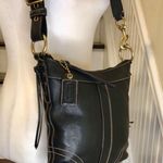 Coach Tumbled Black Leather Crossbody Shoulderbag Contrast Stitching Zipper Top Photo 14