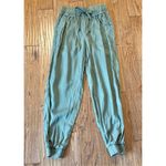 Universal Threads UniversalâThread green high rise jogger pant size xs Photo 9