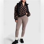 Victoria's Secret Pink Quilted Rib Crop Puffer Vest in Black M Photo 1