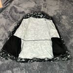  Women’s Camouflage North Face Zip Up Black Camouflage Size Medium  Photo 1