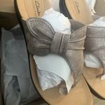 Clarks Clark’s Women’s 12 Wide Laurieann Rae Thong Slide Sandal Glitter Rose Gold Beige Photo 1