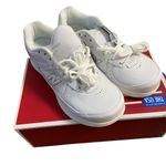 New Balance  577 walking DSL 2 white sneakers lace up women 7 Wide NWT Photo 3