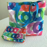 Clinique  Kapitza Tote with cosmetic bag NWT Photo 0