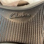 Clarks Clark Collection Women's Sandals Silver/Bronze color size 8 brand new Photo 10