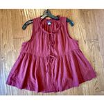 Old Navy  burgundy crinkle tie front tank size small petite Photo 7