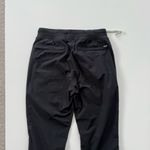 Vuori Joggers Size Medium Photo 5